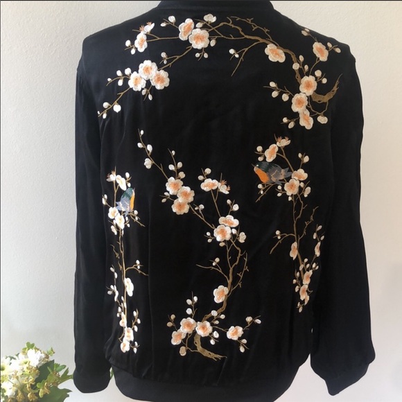Zara women embroidered bomber jacket - Picture 4 of 9